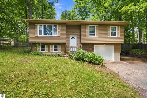 212 S Four Mile Rd, Traverse City, MI 49696