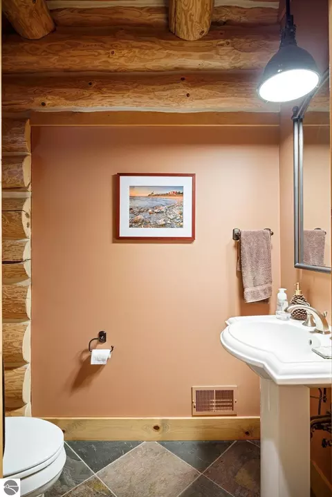 Bath - 788 E Traverse Lake Rd, Cedar, MI 49621 photo 3 of 5