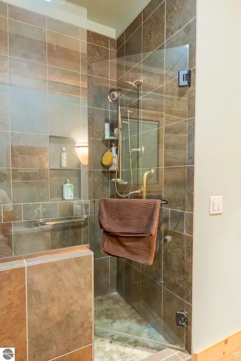 Bath - 788 E Traverse Lake Rd, Cedar, MI 49621 photo 2 of 5