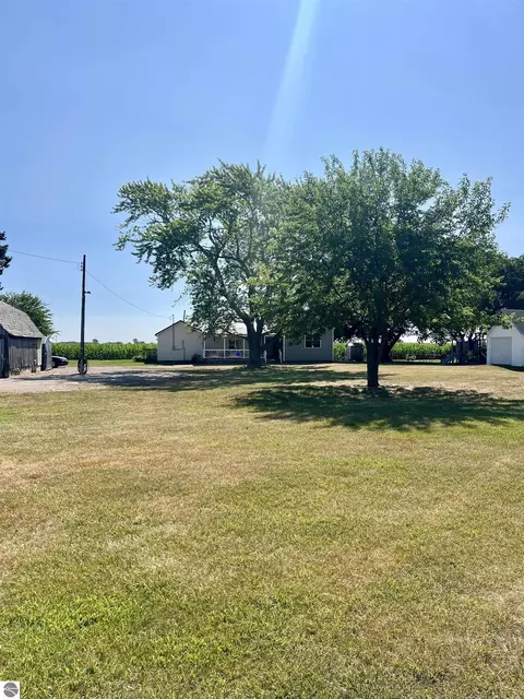Exterior - 9026 E Harrison Rd, Wheeler, MI 48662 photo 3 of 3