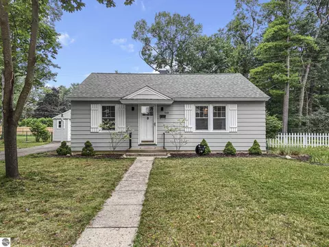 548 Cromwell, Traverse City, MI 49686