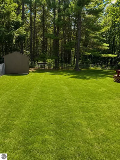 Exterior - 5850 E Baseline Rd, Mount Pleasant, MI 48858 photo 5 of 6