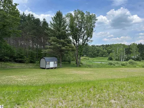NW, Williamsburg, MI 49690 photo 3