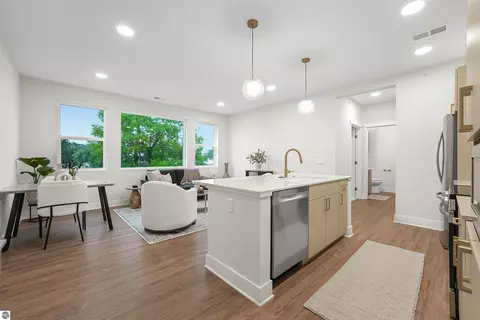 1109 S Carver St, Traverse City, MI 49686