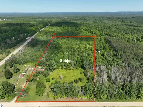 9093 Donathan Rd, Fife Lake, MI 49633
