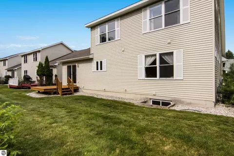 Exterior - 2722 Ruby St, Traverse City, MI 49684 photo 3 of 5