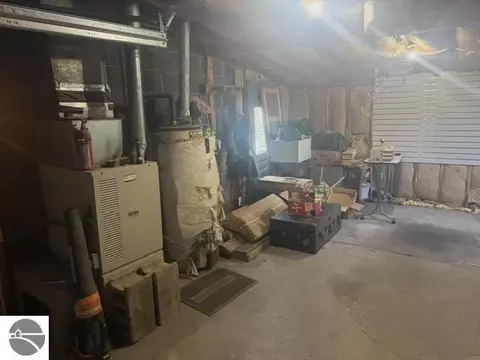 103 Visnaw St, Houghton Lake, MI 48629
