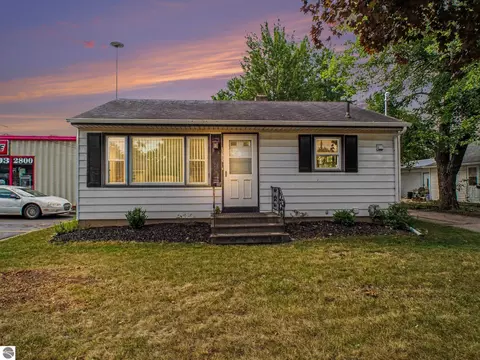 Exterior - 10705 E Second St, Fowler, MI 48835 photo 1 of 4