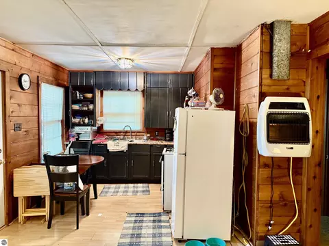 Kitchen - 1949 Wolf Lake Dr, Baldwin, MI 49304 photo 2 of 2