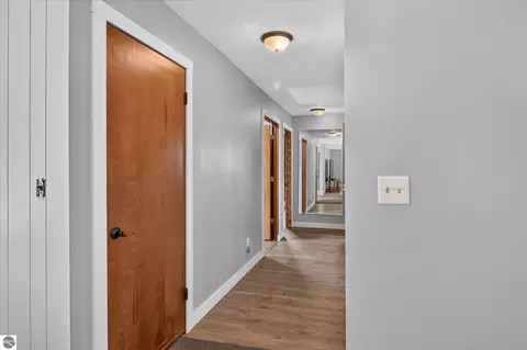 Entry Way - 1629 N Warner Rd, Sumner, MI 48889 photo 3 of 5