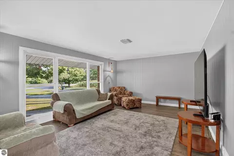 Living - 1629 N Warner Rd, Sumner, MI 48889 photo 1 of 3
