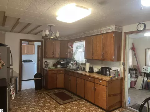 Kitchen - 5200 S Huron, Standish, MI 48658 photo 2 of 2