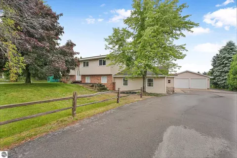 5840 Culver Rd, Traverse City, MI 49685