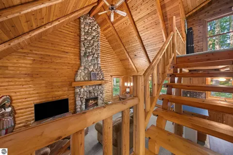 Entry Way - 4864 S S Mnr, Cedar, MI 49621 photo 4 of 6