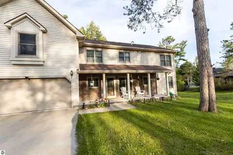 1057 Crescent Rd, Harrisville, MI 48740