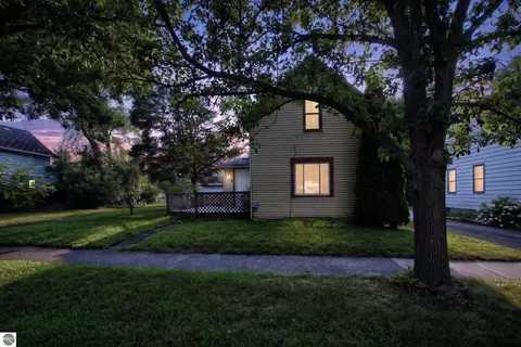 803 Joseph St, Bay City, MI 48706