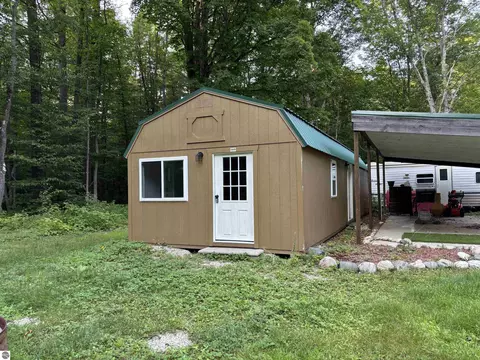 6493 Plainfield Trl, Elmira, MI 49730