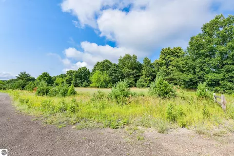 11801 S Trails End, Cedar, MI 49621 photo 23