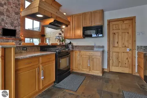 Kitchen - 2639 Cedar Vly, Comins, MI 48619 photo 2 of 4