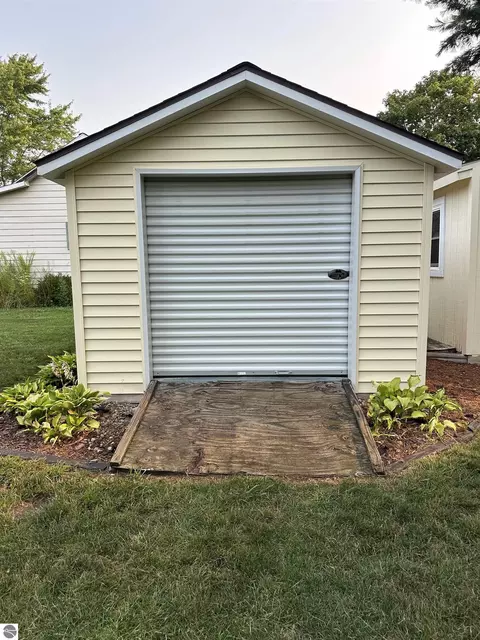 Other - 436 N Chippewa, Shepherd, MI 48883 photo 2 of 8