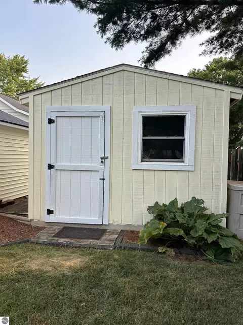 Other - 436 N Chippewa, Shepherd, MI 48883 photo 1 of 8