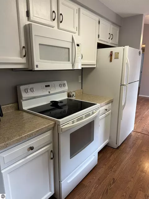 Kitchen - 436 N Chippewa, Shepherd, MI 48883 photo 2 of 3
