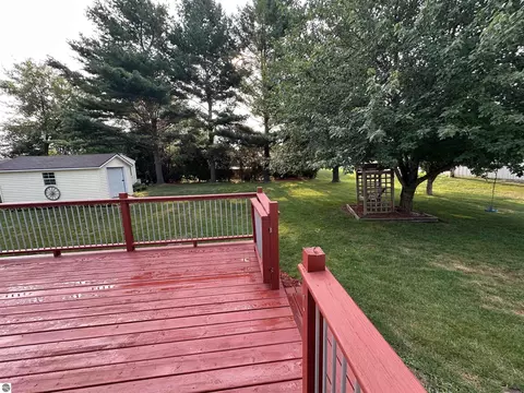 Exterior - 436 N Chippewa, Shepherd, MI 48883 photo 8 of 9