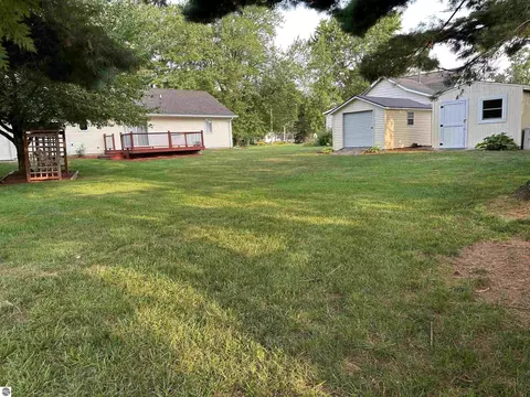 Exterior - 436 N Chippewa, Shepherd, MI 48883 photo 3 of 9