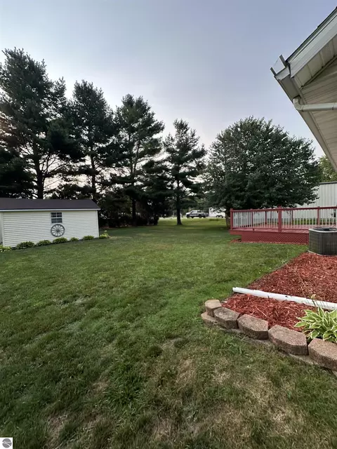 Exterior - 436 N Chippewa, Shepherd, MI 48883 photo 4 of 9
