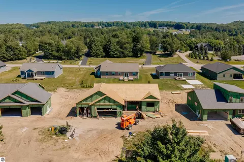 11527 S Sunset Dr, Empire, MI 49630