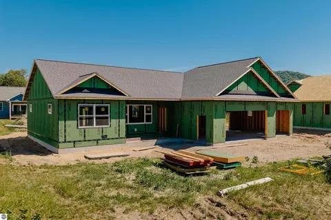 11515 S Sunset Dr, Empire, MI 49630