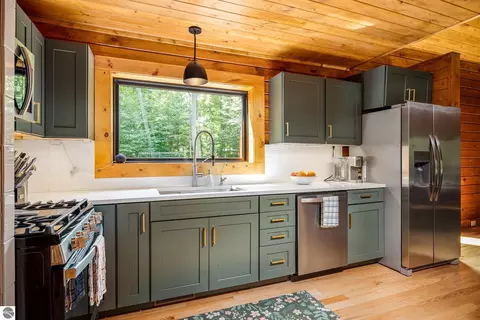 Kitchen - 2470 E Cherry Ln, Cedar, MI 49621 photo 8 of 9