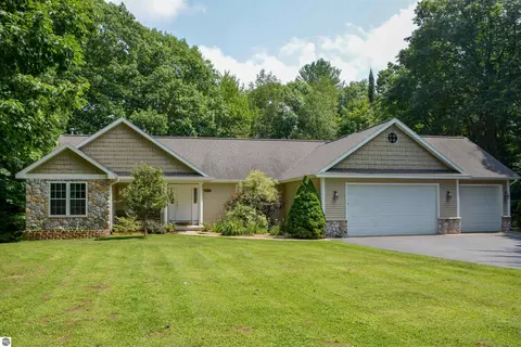 7272 Russ Noble Dr, Traverse City, MI 49685