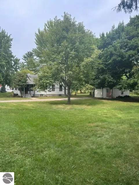 321 S State St, Alma, MI 48801