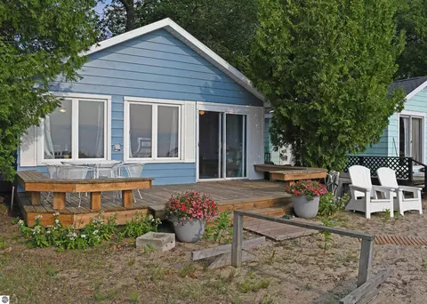 4035 S Us-23, Greenbush, MI 48738