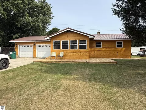 702 Ash St, Luther, MI 49656