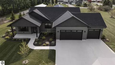 4054 Center Farm Ln, Traverse City, MI 49685