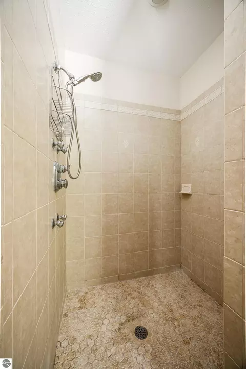 Bath - 3672 Dock Rd, Williamsburg, MI 49690 photo 3 of 7
