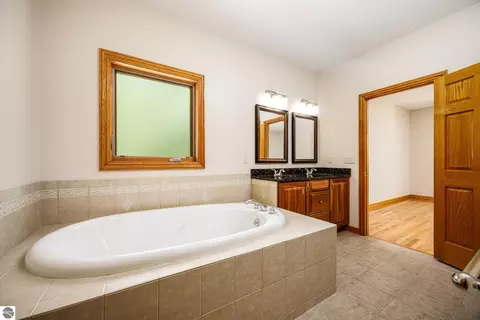 Bath - 3672 Dock Rd, Williamsburg, MI 49690 photo 5 of 7