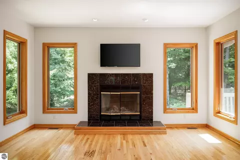 Living - 3672 Dock Rd, Williamsburg, MI 49690 photo 7 of 10