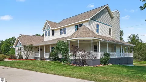Exterior - 2682 E Haskell Lake Rd, Harrison, MI 48625 photo 2 of 6
