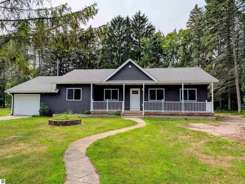Exterior - 229 Water St, Au Gres, MI 48703 photo 1 of 14