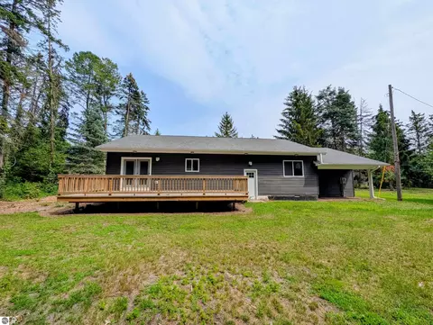 Exterior - 229 Water St, Au Gres, MI 48703 photo 5 of 14