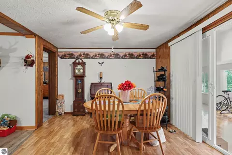 Dining - 1278 N Waldron Rd, Crystal, MI 48818 photo 2 of 2