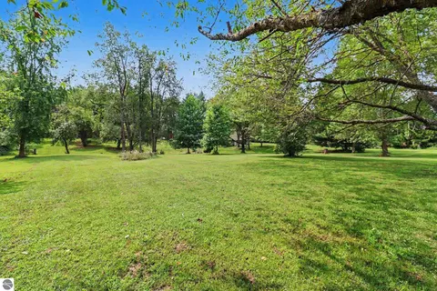 Exterior - 1278 N Waldron Rd, Crystal, MI 48818 photo 5 of 9