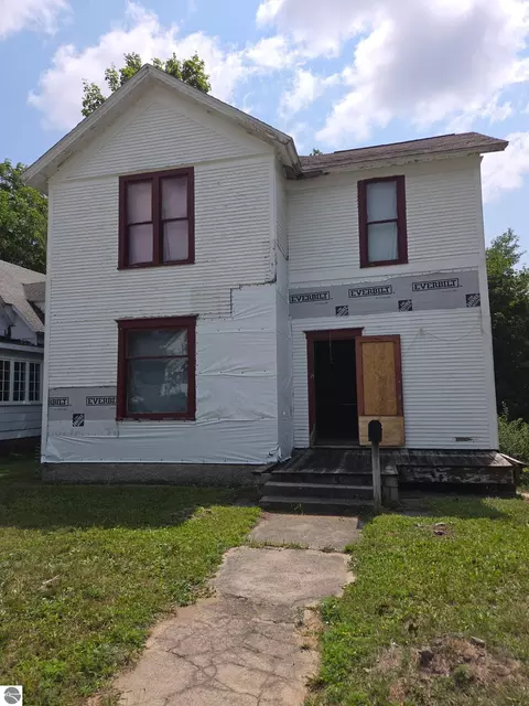 412 E Nelson, Cadillac, MI 49601
