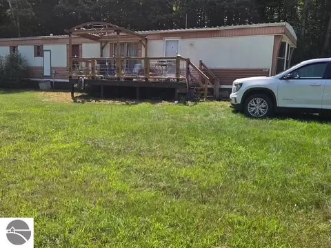 153 N Derenzy Derenzy Rd, Central Lake, MI 49622