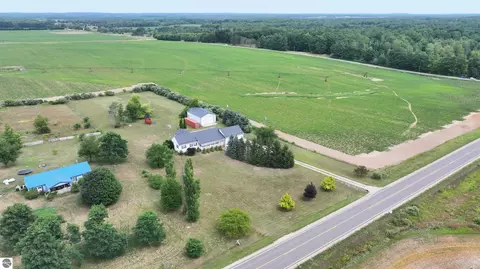 View/Area - 1190 Arthur, Remus, MI 49340 photo 2 of 9