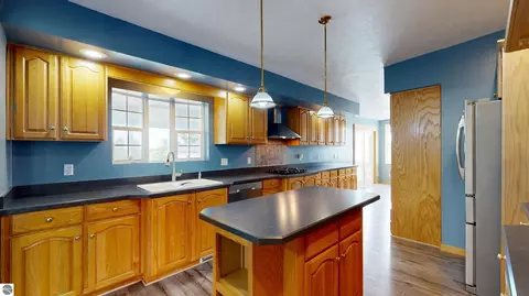 Kitchen - 1190 Arthur, Remus, MI 49340 photo 1 of 4