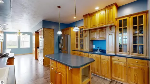 Kitchen - 1190 Arthur, Remus, MI 49340 photo 3 of 4